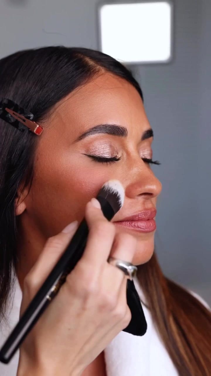 Antonela Roccuzzo mostró su rutina de maquillaje