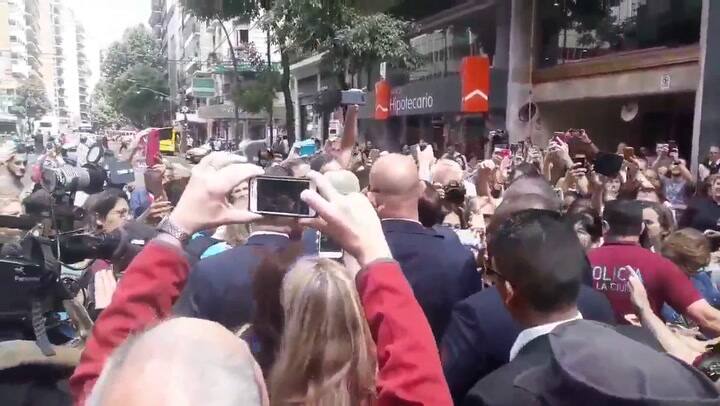 Emmanuel Macron desayunó en Recoleta - Fuente: Twitter