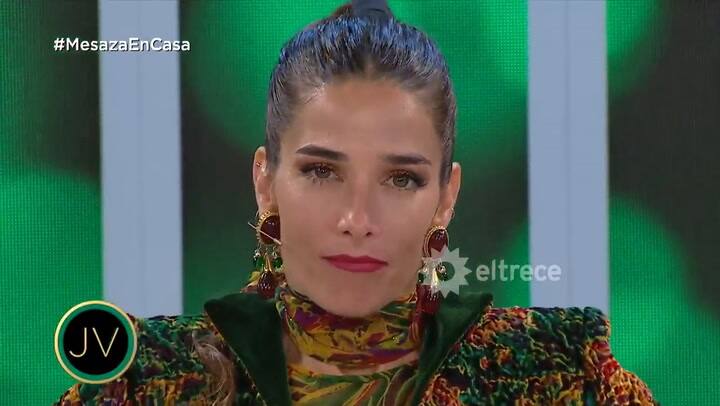 Juana Viale echó a un invitado de la mesaza por negarse a responder una pregunta - Fuente: eltrece