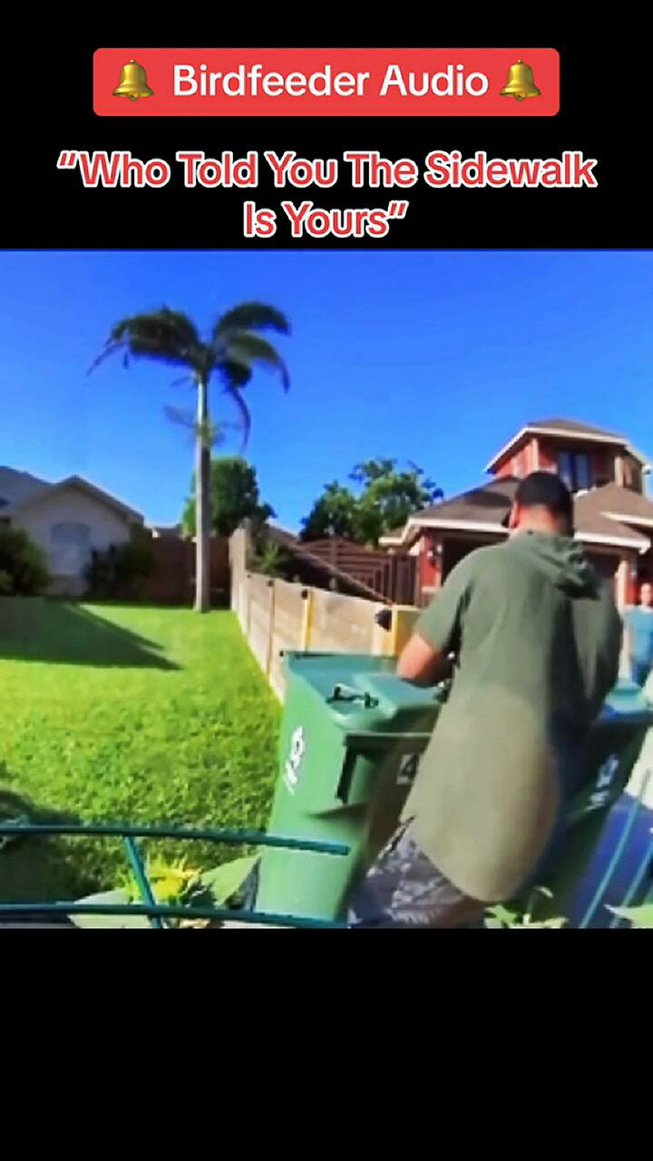 Sus vecinos comenzaron a regar la valla con el objetivo de destruirla