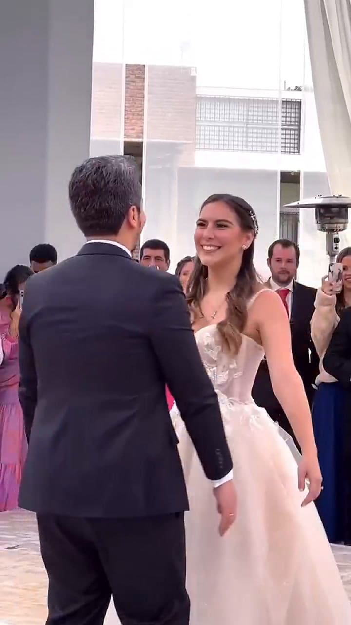 Mujer conmovió a su pareja en los votos matrimoniales