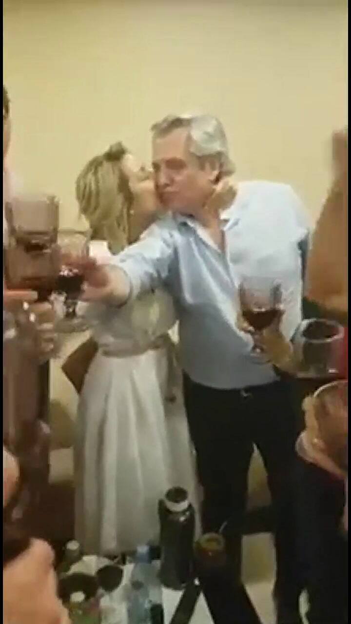 Festejos íntimos en el búnker de Alberto Fernández
