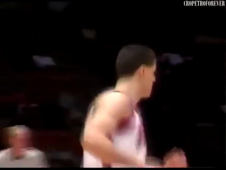 Un juego de 44 puntos ante Houston Rockets - Fuente: YouTube