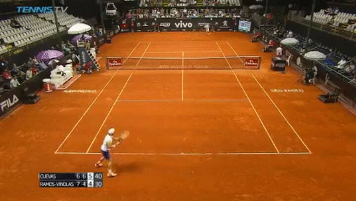 El sorpresivo saque del uruguayo Pablo Cuevas