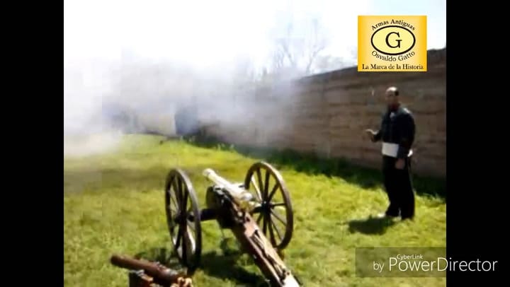 Réplica de cañón de campo por Armas Antiguas Osvaldo Gatto - Fuente: Youtube