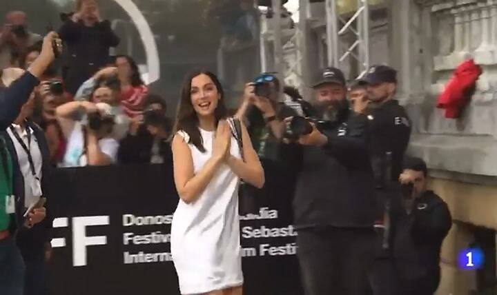 Ana de Armas llega al Festival de San Sebastián, pero no lo hace sola
