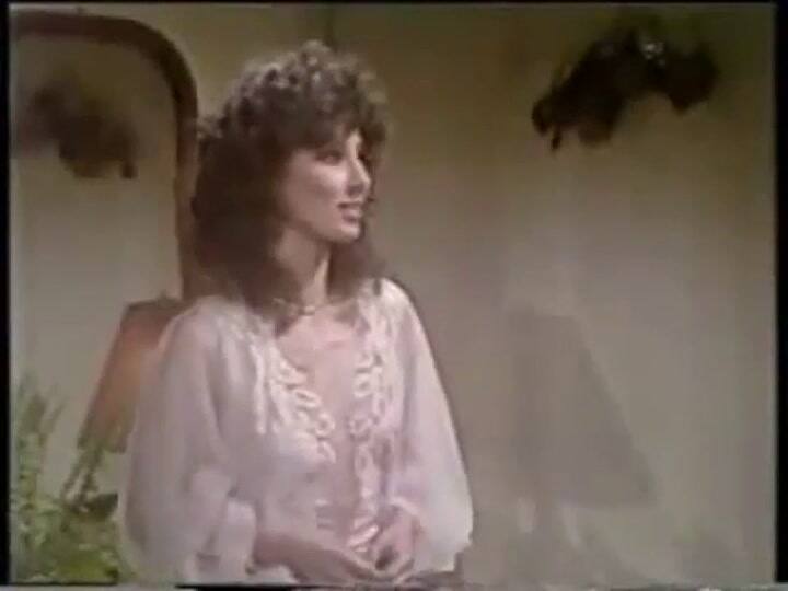 Uno de los extensos besos de los protagonistas - Fuente: eltrece