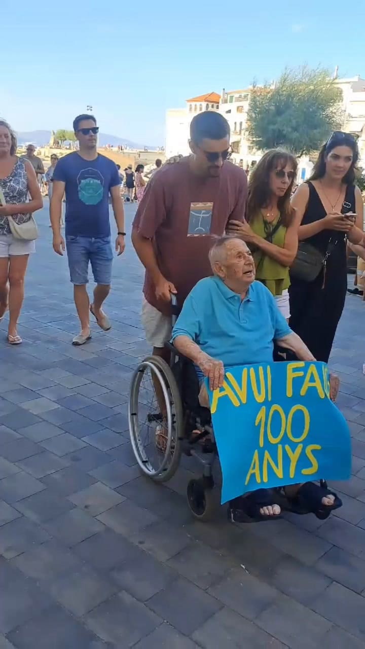 Cumplió 100 años y lo festejó a lo grande