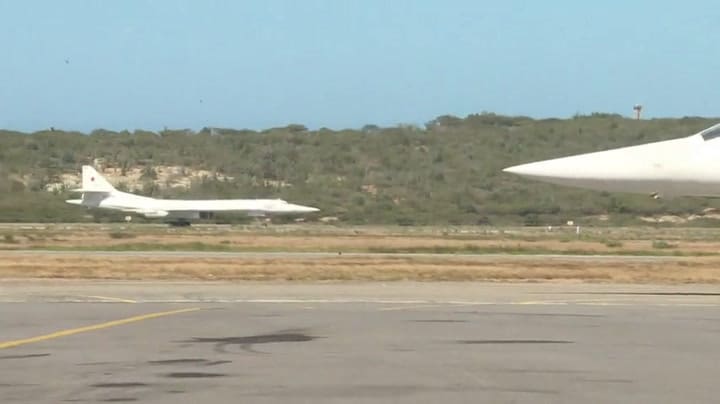 Rusia envía a Venezuela dos bombarderos con capacidad nuclear - Fuente: AFP