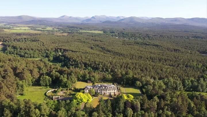 Así es la mansión donde se grabó Downton Abbey y que pertenece a Bob Dylan