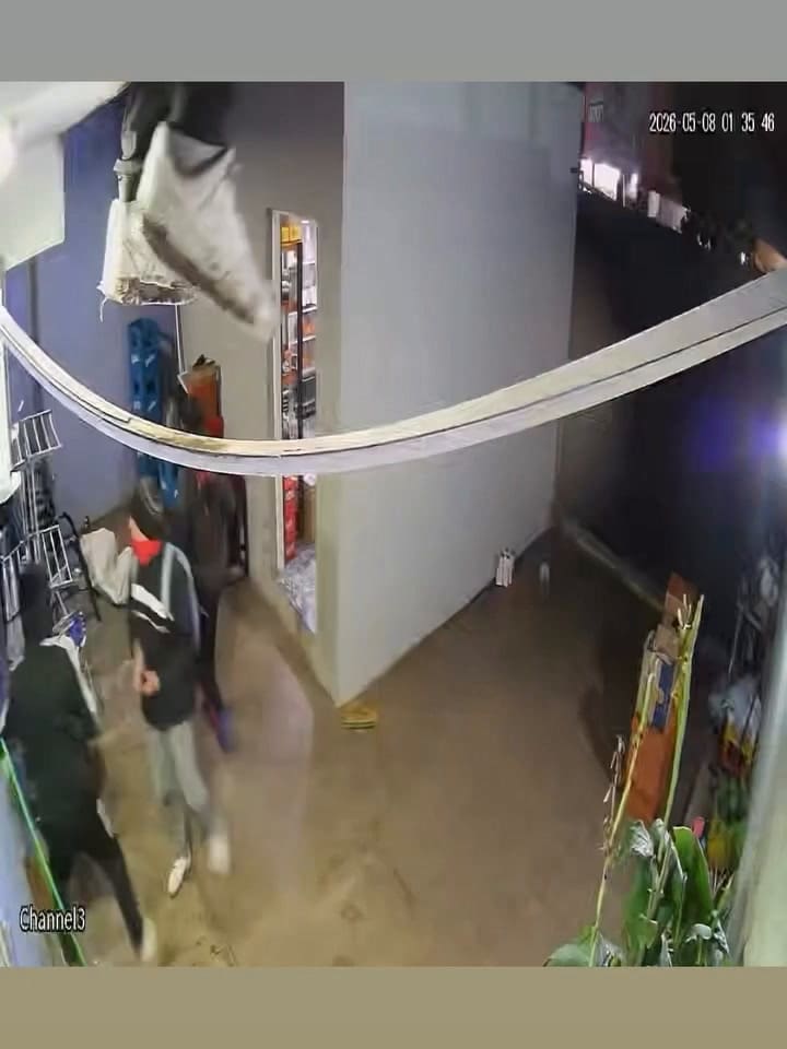 La Matanza: descansaban en su casa cuando delincuentes ingresaron por el patio interno y los atacaron para robarles