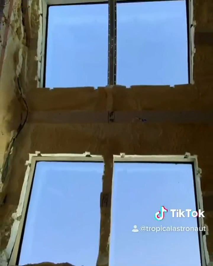 Convirtió un bus escolar en una vivienda de lujo.