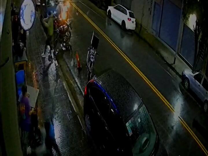 Ladrones armados ingresaron al buffet de un club y los clientes escaparon corriendo hacia la cancha