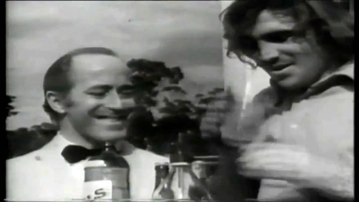 Hugo Gatti: Spot Ginebra Bols - Fuente: Youtube