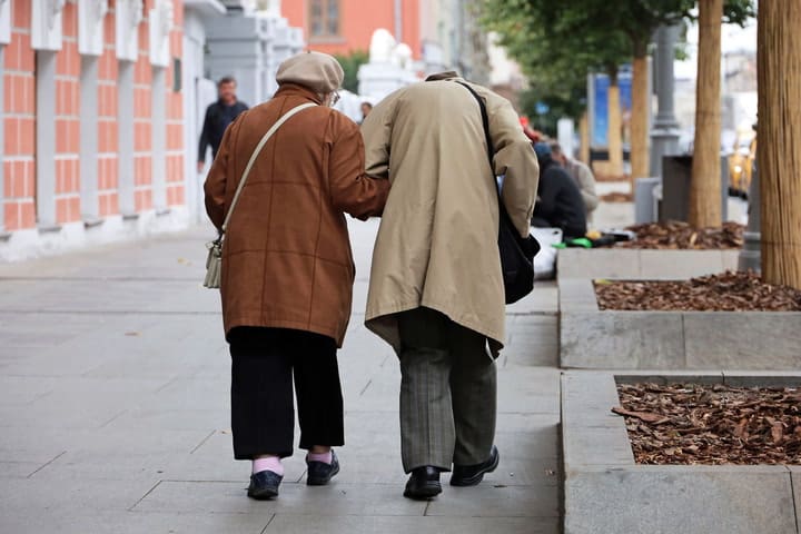Jubilación mínima: con el bono de $70000 llegará a $241216 en abril