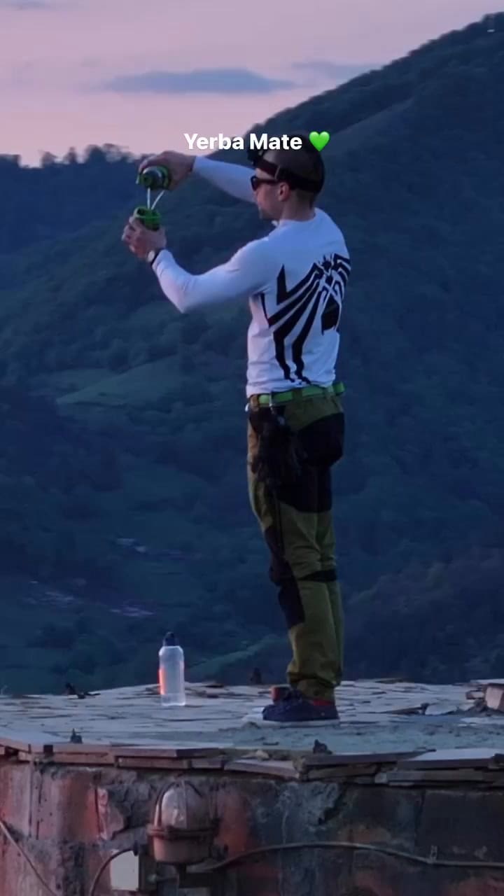 El polaco escalador urbano que toma mate