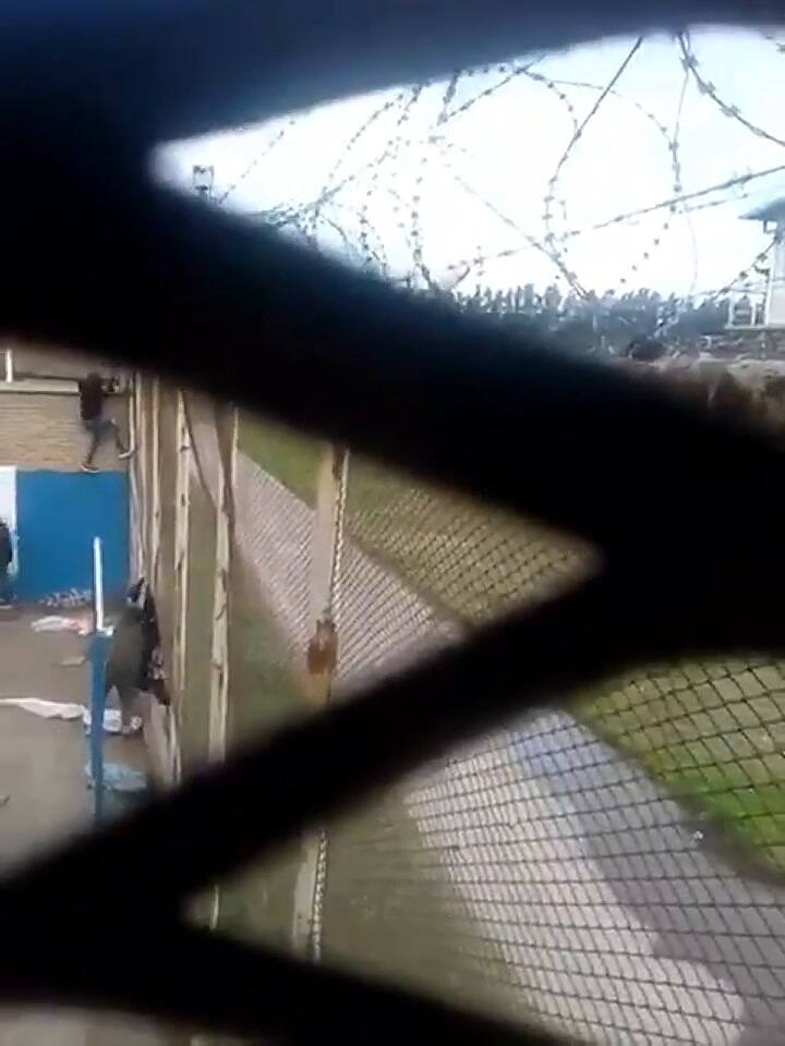 Cruenta fuga de presos en el penal de Piñero, en las afueras de Rosario, con un recluso muerto