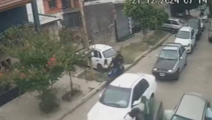 Miedo en La Salada: ataques pirañas de delincuentes que roban a los compradores a la salida de la tradicional feria