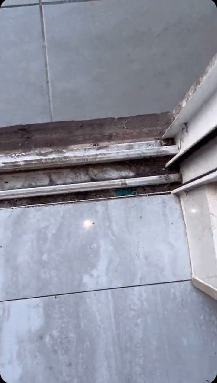 Truco definitivo para la limpieza de los rieles de las ventanas