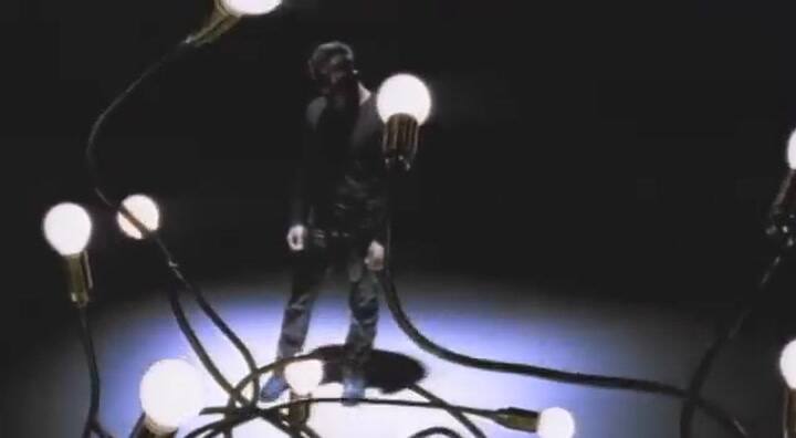 Laura No está - Nek