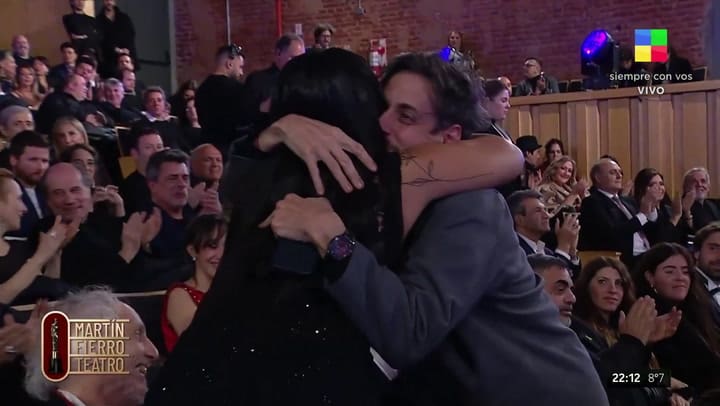 Martín Fierro de Teatro: Angela Leiva, Revelación. Fuente: América TV