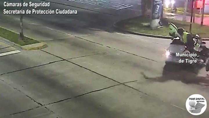 Choque en tigre entre un auto y una moto