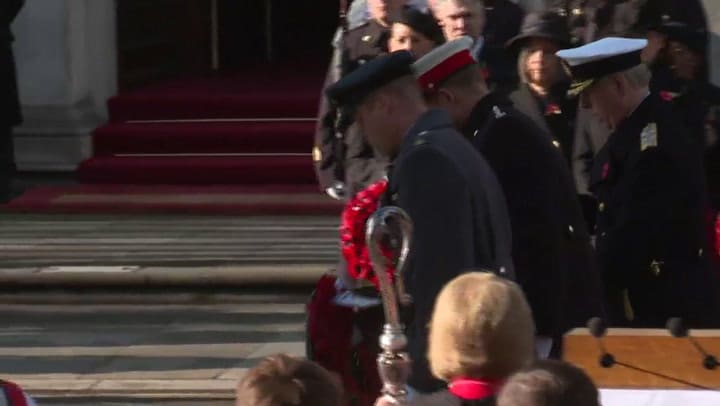 Príncipe Andrés anuncia 'retiro de la vida pública' tras escándalo Epstein - Fuente: AFP