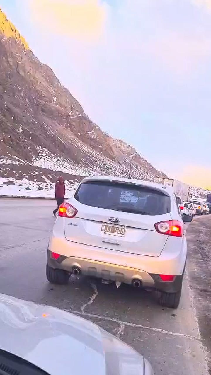 Cruce de argentinos a Chile