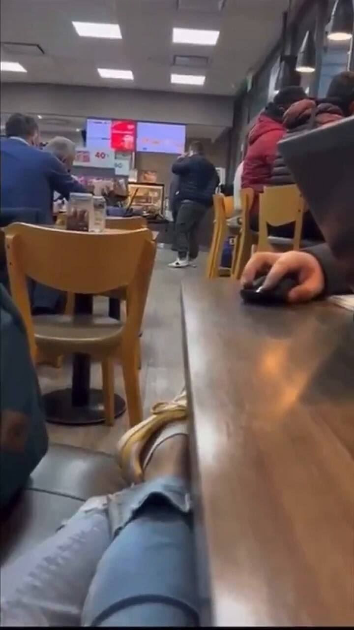 Insultos y reproches a Ginés González García en una estación de servicio porteña