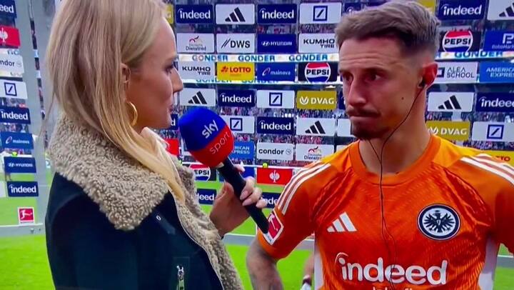 Estaba entrevistando a un jugador de la liga alemana y lo confundió con un integrante del equipo ganador