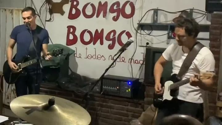 Rodolfo Barili empezó con los ensayos de su banda de rock - Fuente: Instagram