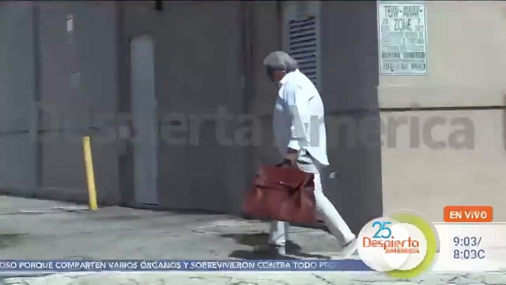 Imágenes exclusivas de la llegada de Paulina Rubio al funeral de su madre