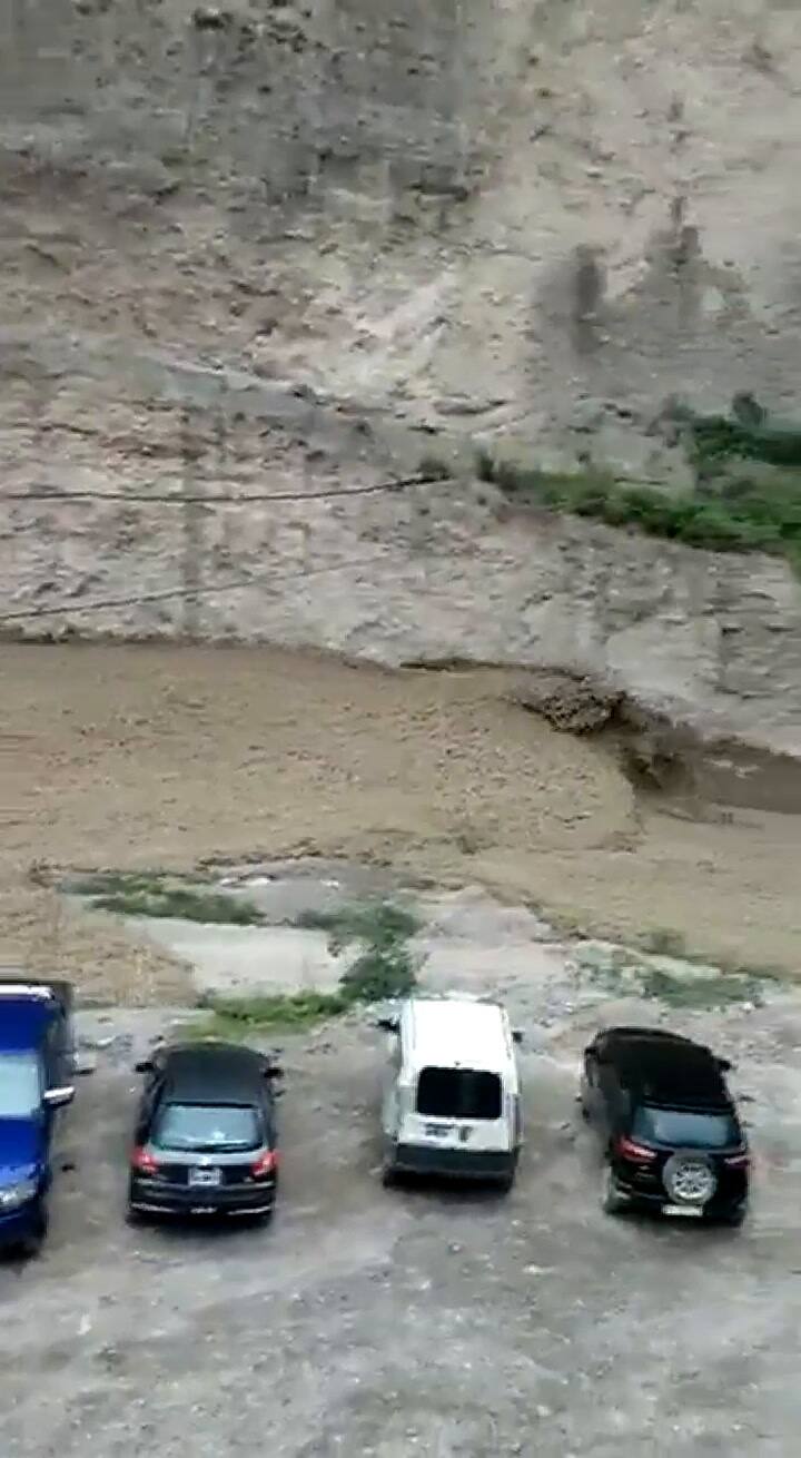 Impresionante alud en Iruya