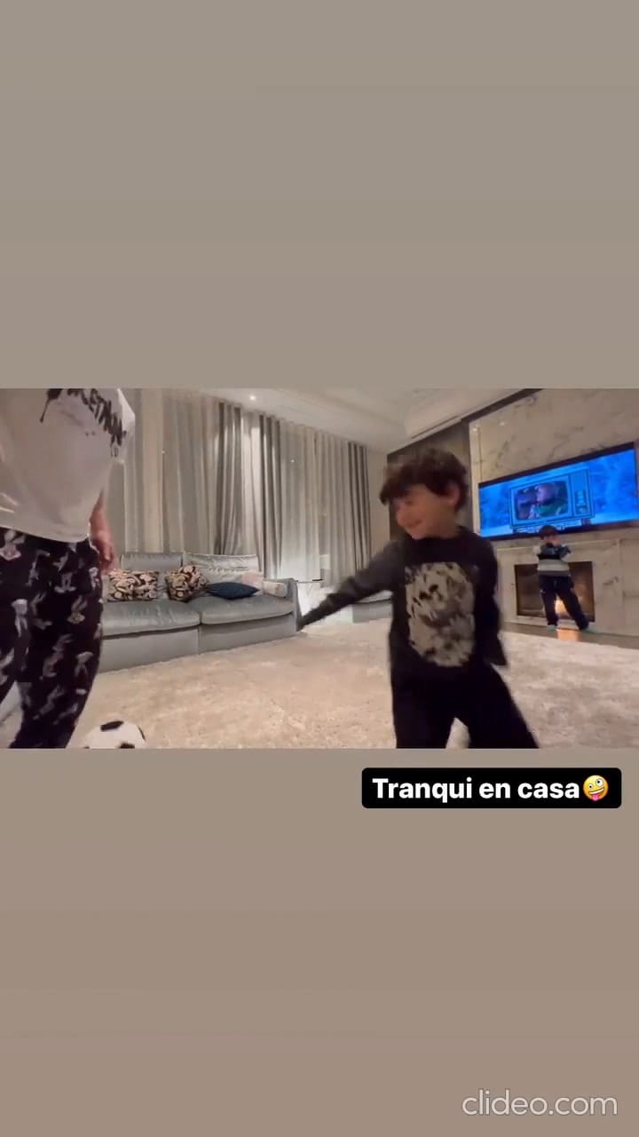 Así se divierte Leo Messi con sus hijos en casa