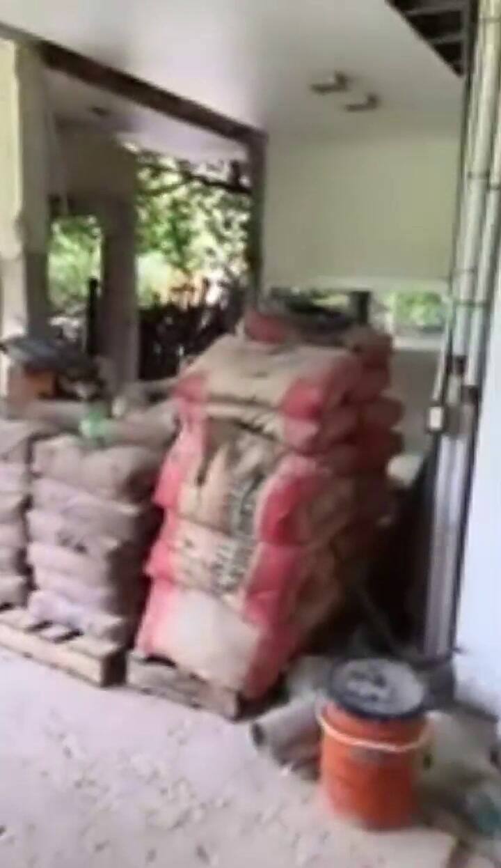 Marcela Kloosterboer volvió de vacaciones y encontró su casa hecha un desastre - Fuente: IG Stories