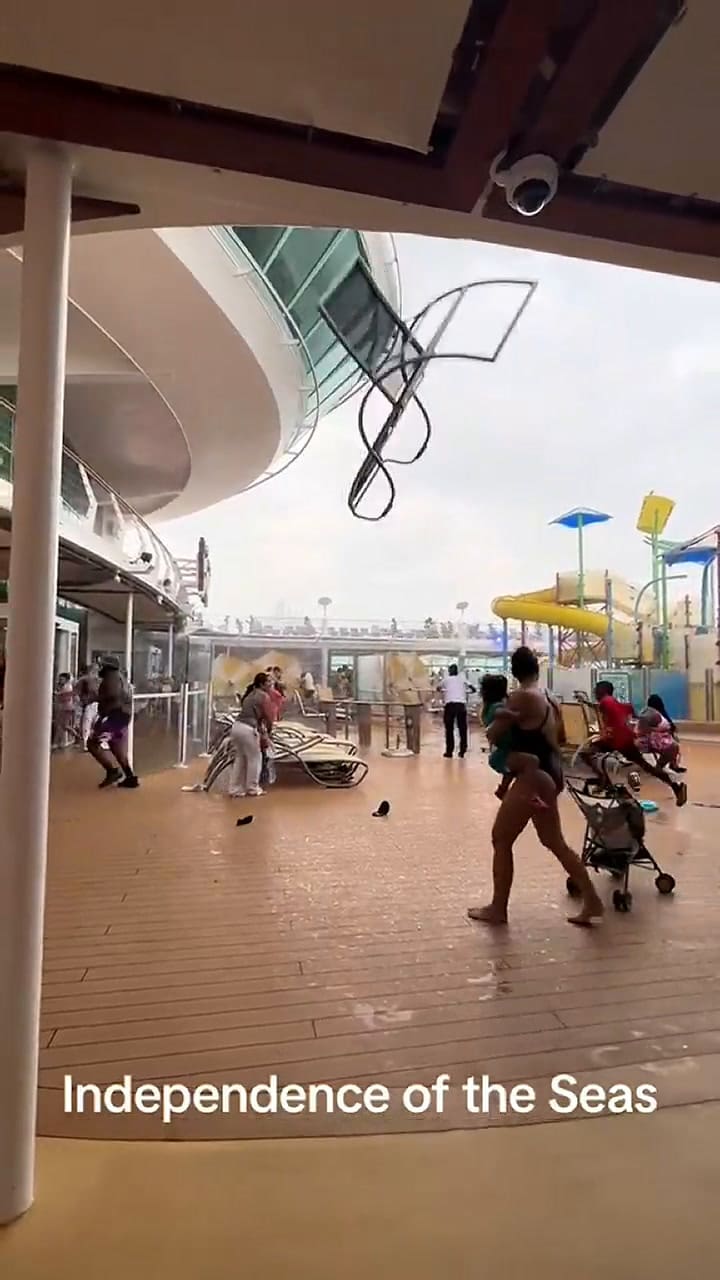 Una fuerte tempestad azotó a un crucero que se dirigía a Las Bahamas desde Florida