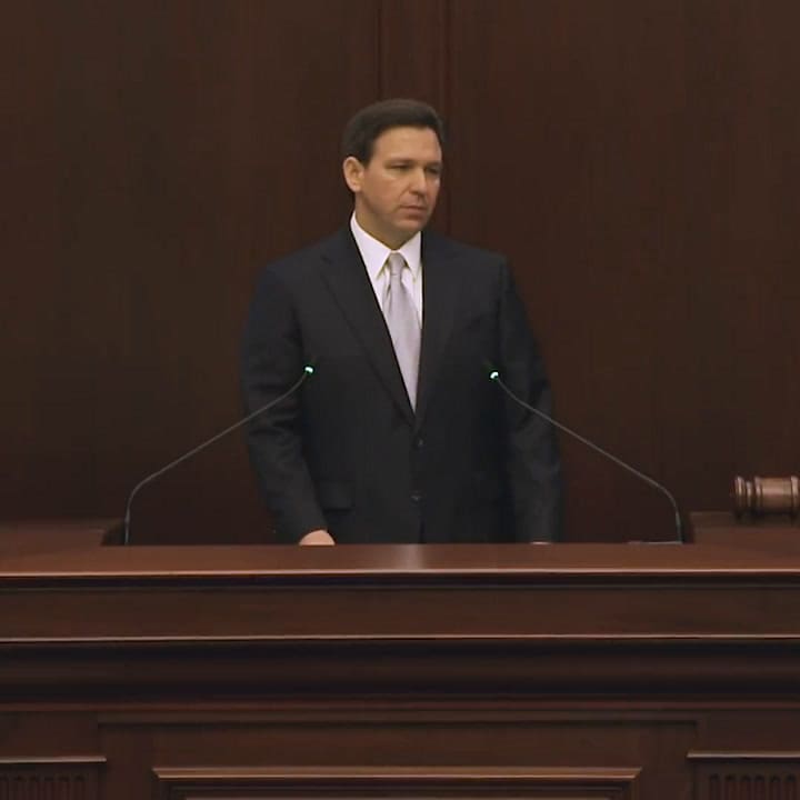 Ron DeSantis se manifestó en contra de los tratamientos para la disforia de género