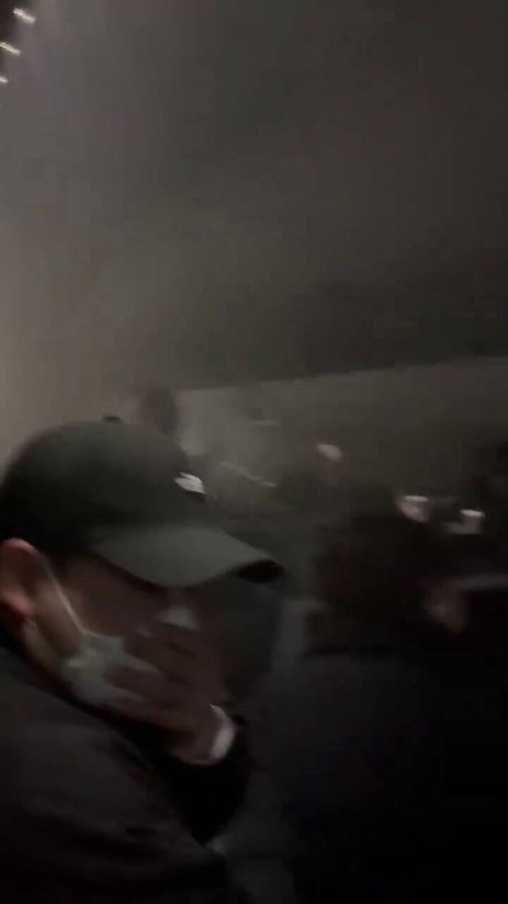 Gritos de desesperación dentro del avión envuelto en llamas