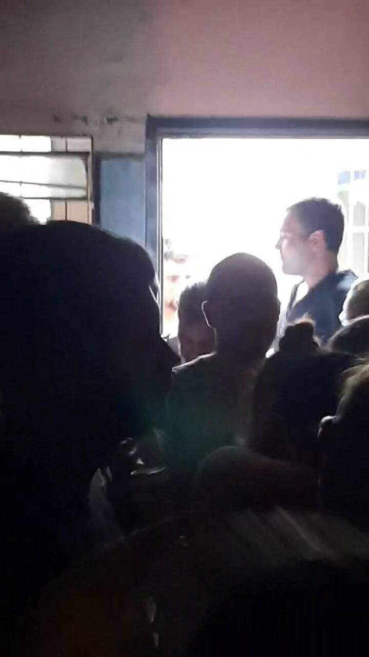 After party y acumulación de gente en un espacio cerrado