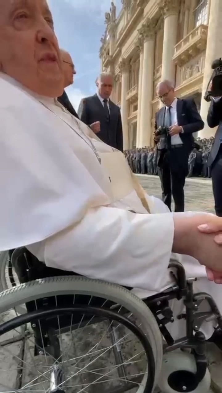 El mensaje que dio Francisco a una pareja de recién casados (Video: TiTok @regnumchristimx)