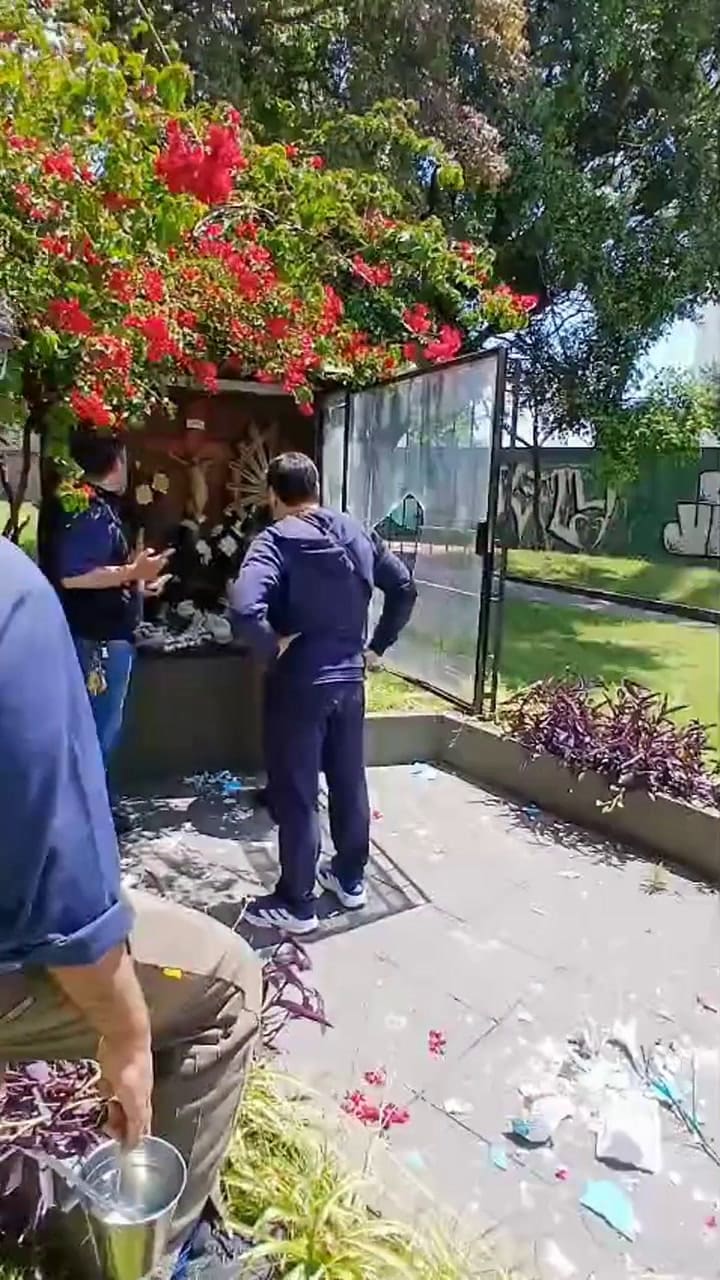 Destrozos en la ermita de la Virgen de Luján en Liniers