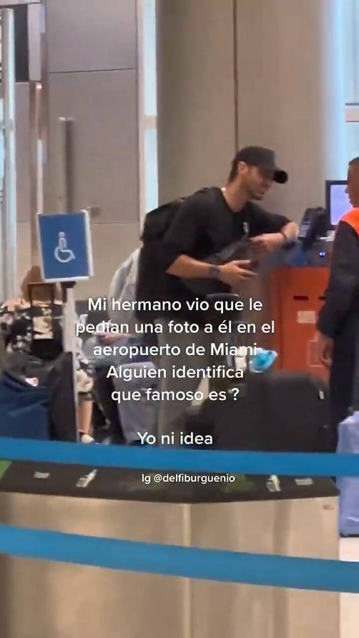 Un viajero se encontró con Toni Costa en el aeropuerto de Miami, pero no logró reconocerlo