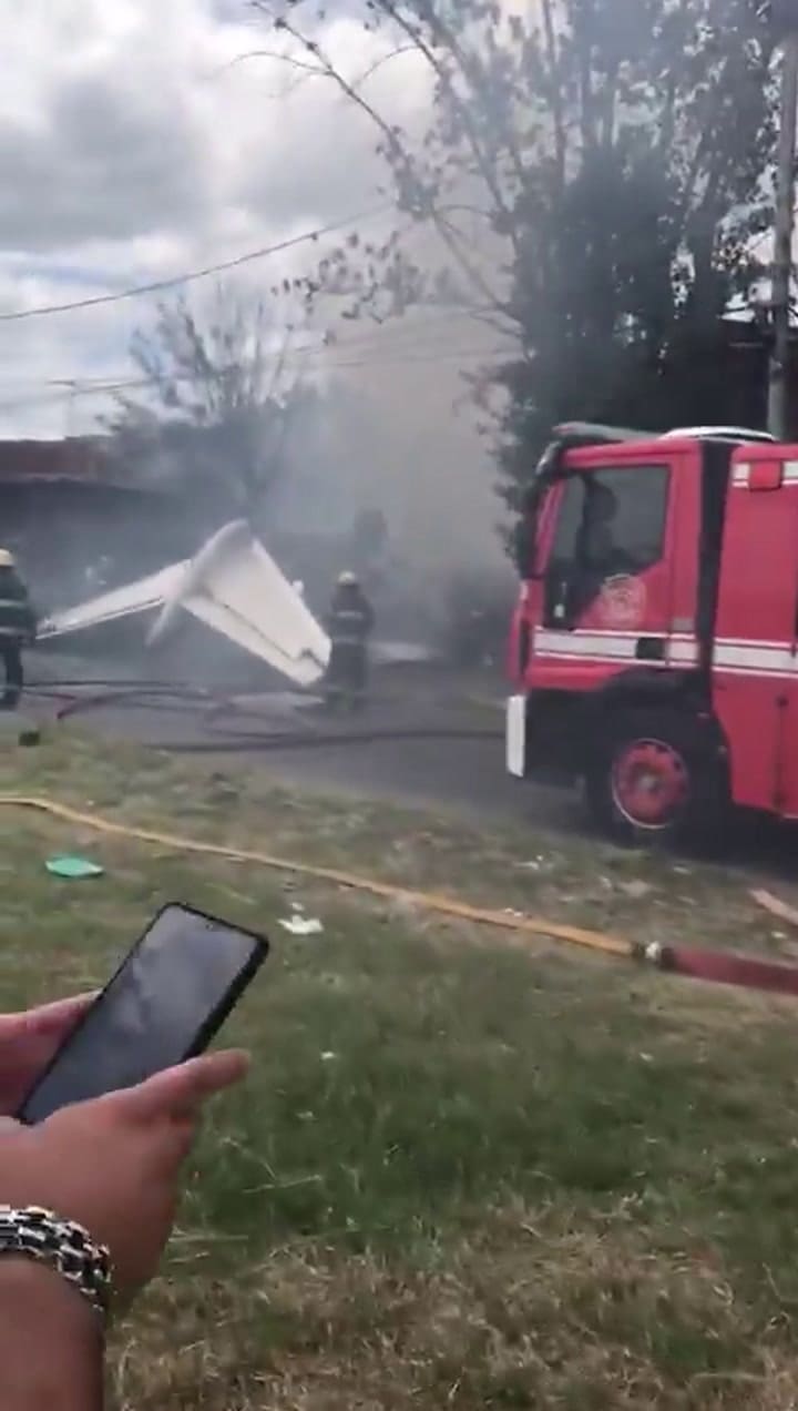 El avión que despistó y chocó en el Aeropuerto de San Fernando