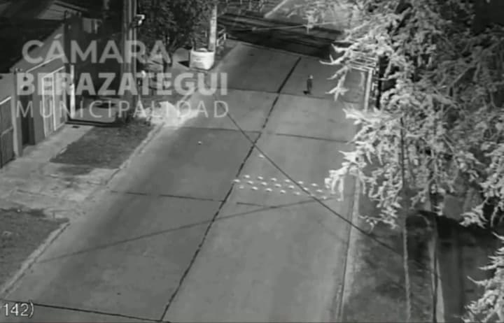 Un nene de dos años escapó de su casa y llegó hasta las vías del tren