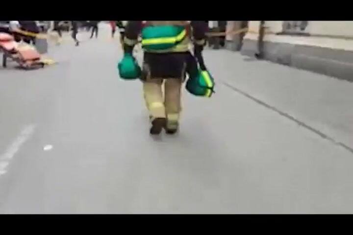 Estocolmo: un camión atropelló a transeúntes en una calle peatonal del centro