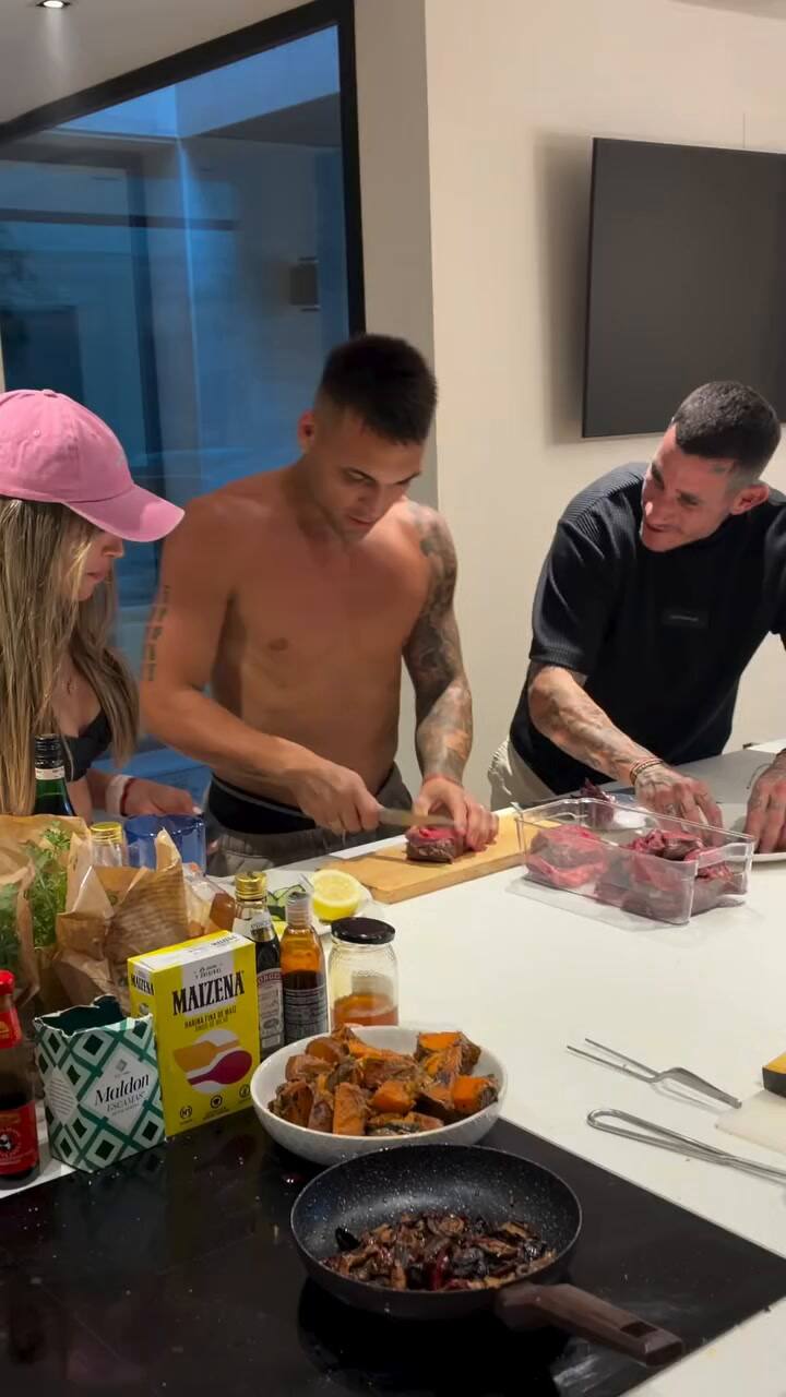 Lautaro Martínez compartió un momento con Ramón Guillén, uno de los chefs más reconocidos del mundo