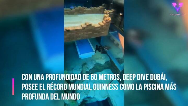 Un buceador de apnea descubre la ciudad perdida en la piscina más profunda del mundo situada en Dubá
