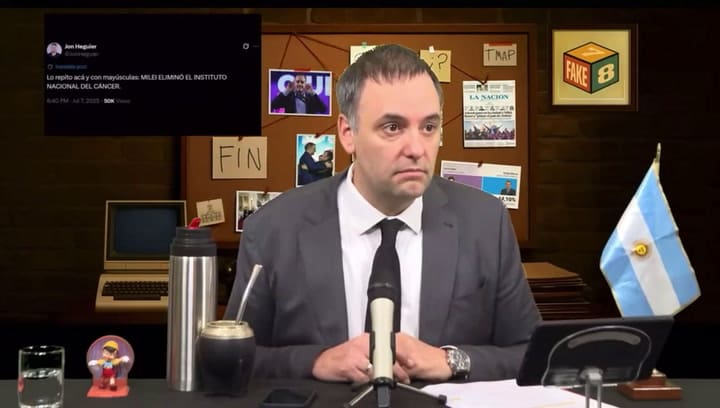 Manuel Adorni, en "Fake-7-8"