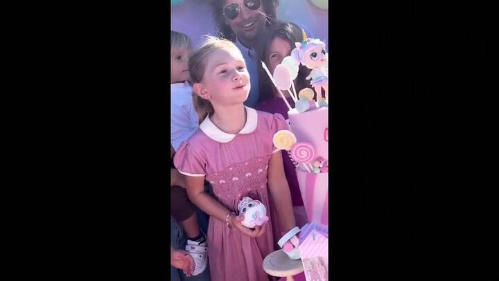 Zaira Nara y Jakob Von Plessen, juntos en el cumpleaños de su hija