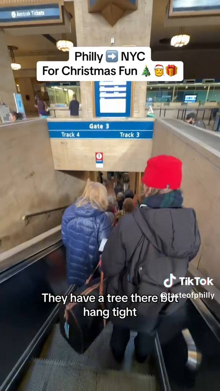 Viaje en tren por EE. UU. destacado en TikTok (@tasteofphilly)